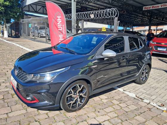 FIAT ARGO 1.8 E.TORQ FLEX HGT AT6 FIAT ARGO 1.8 E.TORQ FLEX HGT AT6